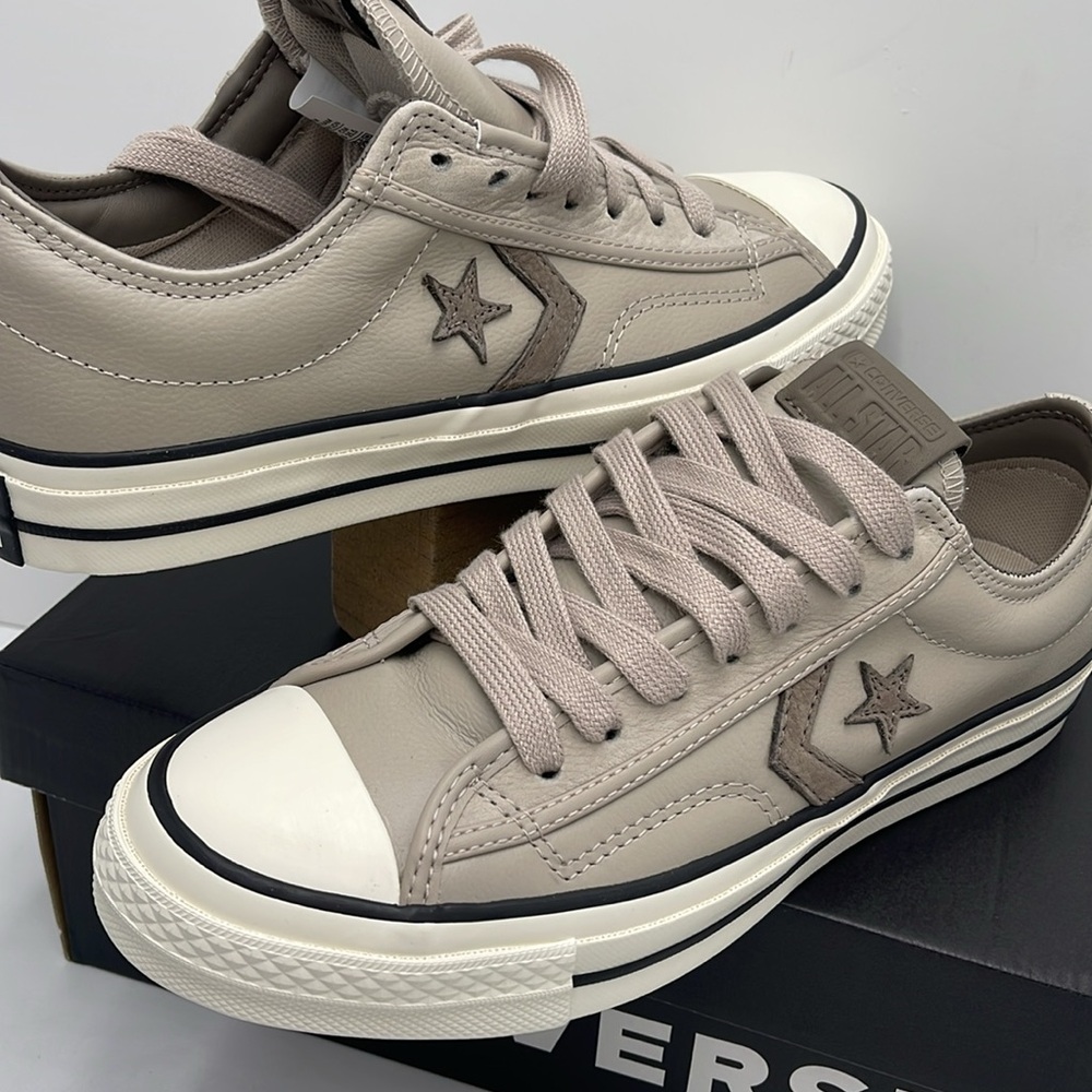 Converse Men’s STAR PLAYER 76 OX
PAPYRUS/CLASSIC TAUPE/EGRET A12405C Leat… - Picture 9 of 16
